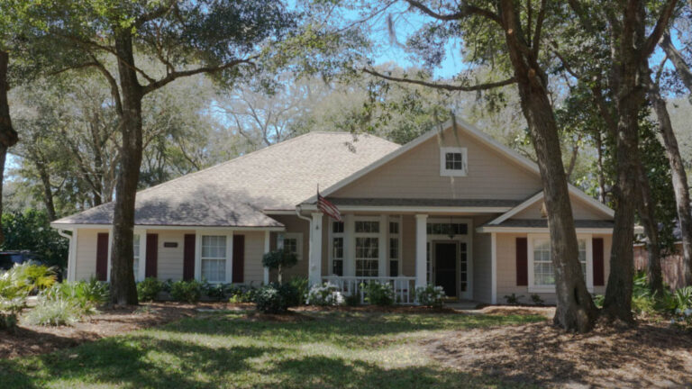 Bigfoot crew at work on a Florida home