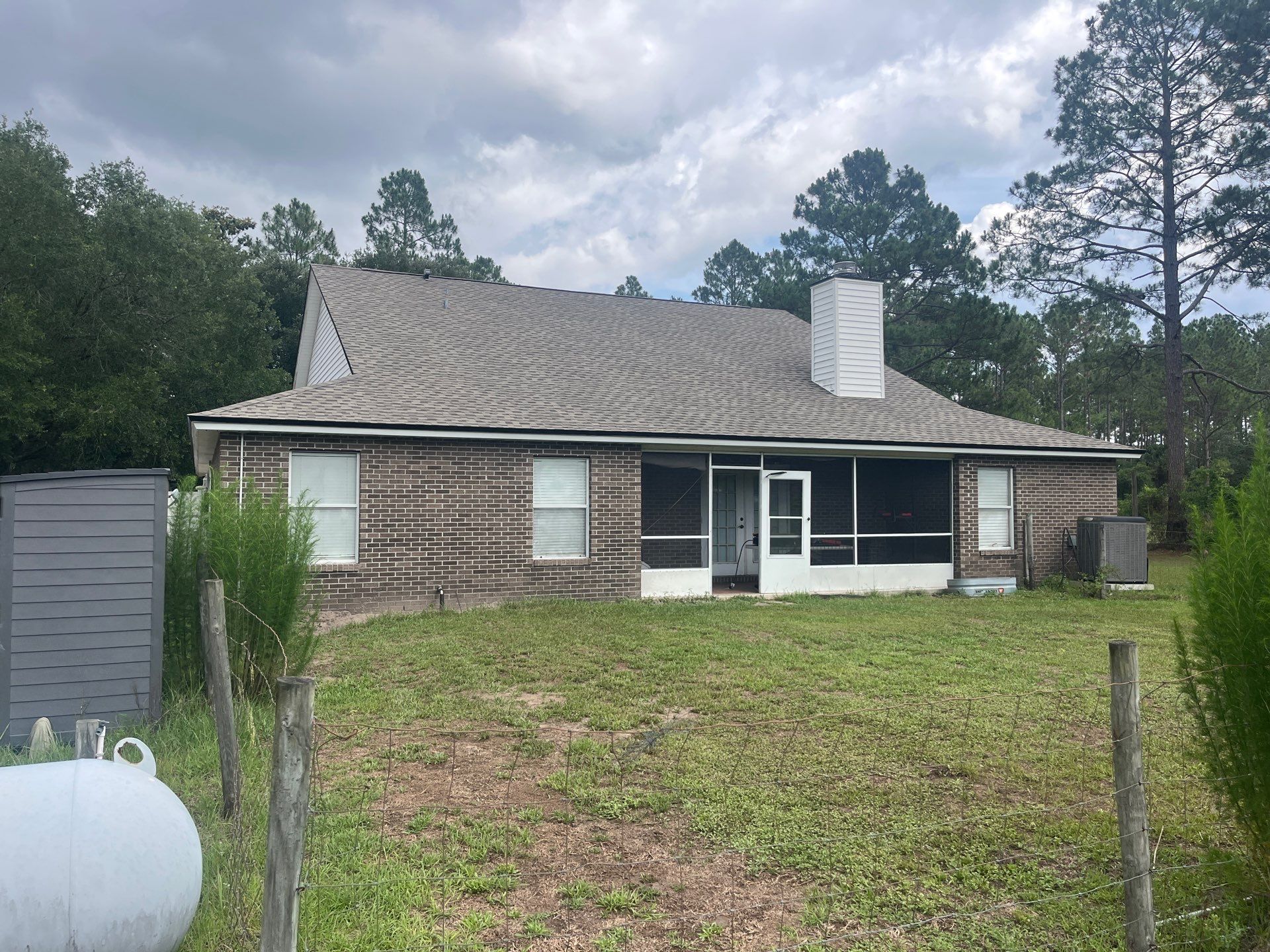 Completed GAF shingle roof on brick ranch home — Jacksonville, FL